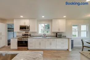 Oak Harbor Vacation Rental - Image 2