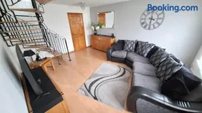 Cosy Manorfield Holiday Home - Image 3