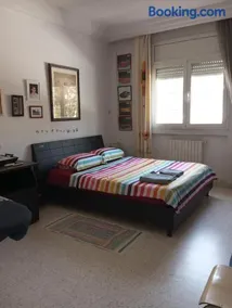 Guest Room Near Airport - Image 2