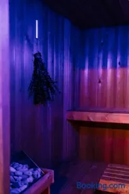 Couples Guesthouse, jacuzzi, sauna, pool - Image 4