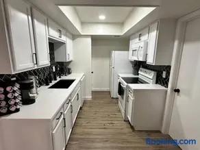 Newly Updated Cozy Home - Image 1