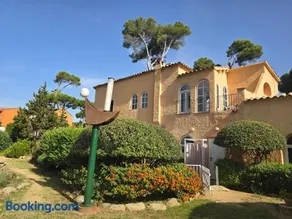 Casa con jardín a 30 metros de la playa. AT. - Image 1
