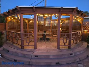Pool Hot Tub Luxury 3 Beds 15 Min Beach DT Zoo Sesame Place Airport - Image 2