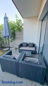 Moderný 3 izbový dom so záhradou a terasou blízko Bratislavy - Image 4