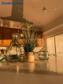 Beachfront 4 BR Penthouse - Pool Steps to Beach & Mins to Downtown - Image 4