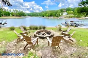 Paradise Point - 4BR Lakefront Haven Dock, Kayaks, & Cozy Firepit - Image 2