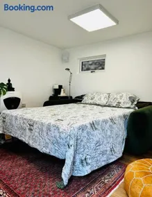 Modern Studio in Camden - Image 5