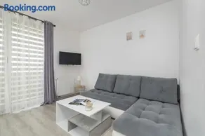 Bażantów Studio with Balcony Katowice by Noclegi Renters - Image 1