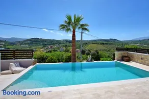 Voll ausgestattete schöne Villa mit Terrasse, Garten und Grill | Panoramablick - Image 2