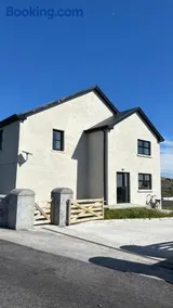 Dwellinghouse, Inishmore - Image 1