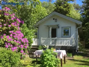 Stuga i naturskönt område på västra Tjörn - Image 1