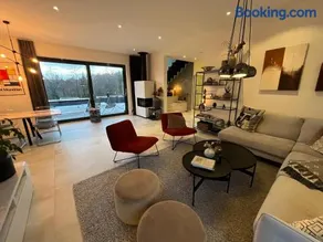 Large pool villa, roof terrace near lake & nature - Image 1