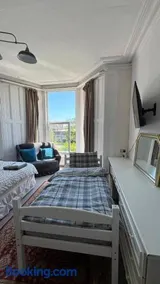 Ensuite Triple Room, by Swansea University, Singleton, Sketty, R2 - Image 5