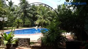 Grand Camellia Hotel - Image 1