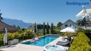 Luxury 5-Bedroom Villa with Pool Garden & Lake Geneva Views by GuestLee - Image 4