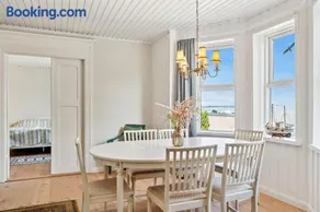 Two-Storey Townhouse With Sea View - Image 4