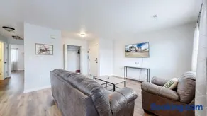 Convenient two bedroom near DIA - Image 3