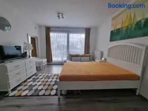 Edison Villa 313 - Image 1