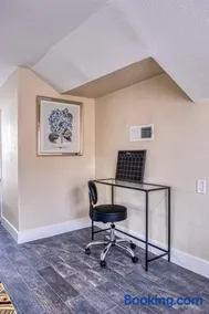 4BR Victorian Walk to UC Davis & Shriner Med Cen - Image 3
