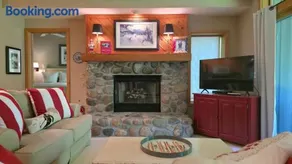 2BR ski-in/ski-out condo with fireplace, patio, and full kitchen - Image 3