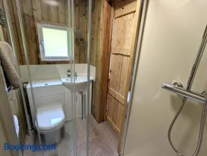 Kingfisher Shepherd's Hut - Image 3