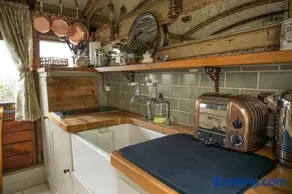 The Railway Carriage Helmsley - Image 5