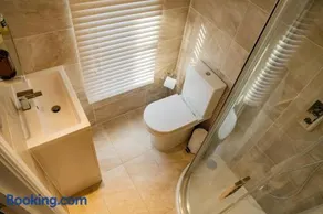 Beautiful Boutique Rooms in Little Dunmow - Near Stansted Airport - Image 2