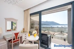 Sun & Sea Residence - Image 4