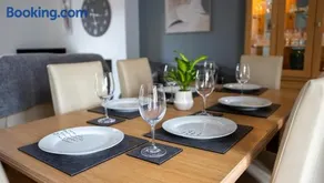 3 bedroom home by the beach - Image 2