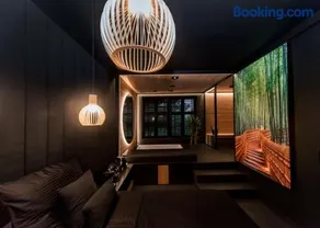 Eclipse Gold Room - Image 3