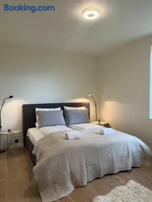High-End Apartment - Scenic View & Free Parking - Image 2