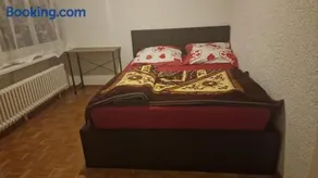 Cosy Room in a 3 Bedroom Flat - Image 2