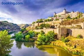Toledo ciudad de las tres culturas , un lugar para disfrutar todas las familias con sus hijos " DESAYUNO INCLUIDO" - Image 1