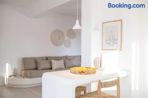 Aliki Beach House - Image 4