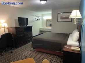 Budget Inn Motel - Image 4