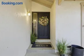 Stay in the heart of Medford - Image 2