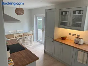 Modern house for your seaside getaway - Image 4