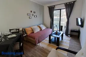 1bd Waterfront Apt w Perast Views - Image 5