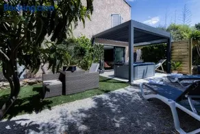 Honey Moon - studio romantique Jacuzzi et écran cinema - Image 3