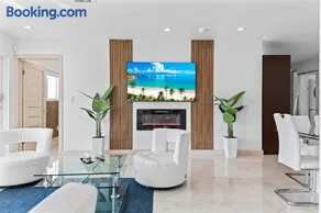 Baby Camellia Modern, Luxurious And Spacious House - Image 2
