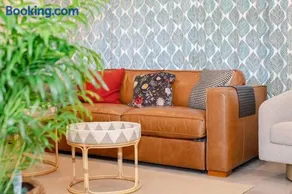 Walk to Beach Escape @ Cronulla - 2Bdrm- Parking - Image 4
