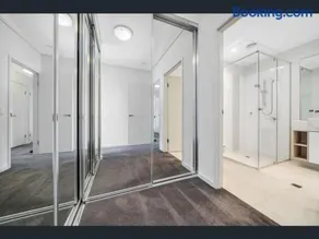 KIngston Shared Apartment - Image 1