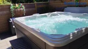 Nuit etoile et jacuzzi prive - Image 1