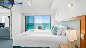 Sea Side 411 - Image 3