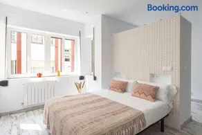 Apartamento de 4 habitaciones en Santander - Image 2