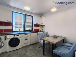 Mamaia Beach Apartment - Image 5