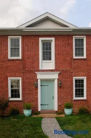 Farmhouse Broad Brook: Comfort & Charm. - Image 2