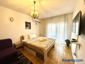 YellowHouse - Image 2