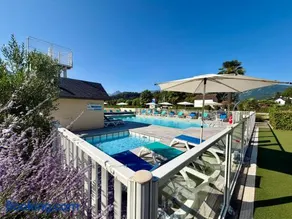 Camping Familial - Parc Aquatique - Grande Aire de Jeux à la Montagne - Image 1