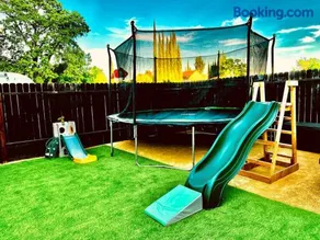 Orange Blossom Bungalow - Image 4